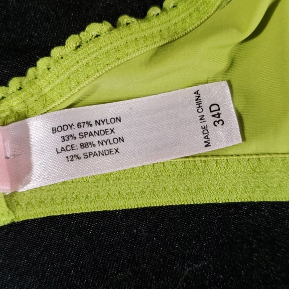 Victoria's Secret - Very Sexy Bra - Picture 6 of 6